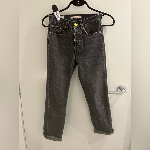 minion themed wedgie straight levis black - Picture 2 of 3